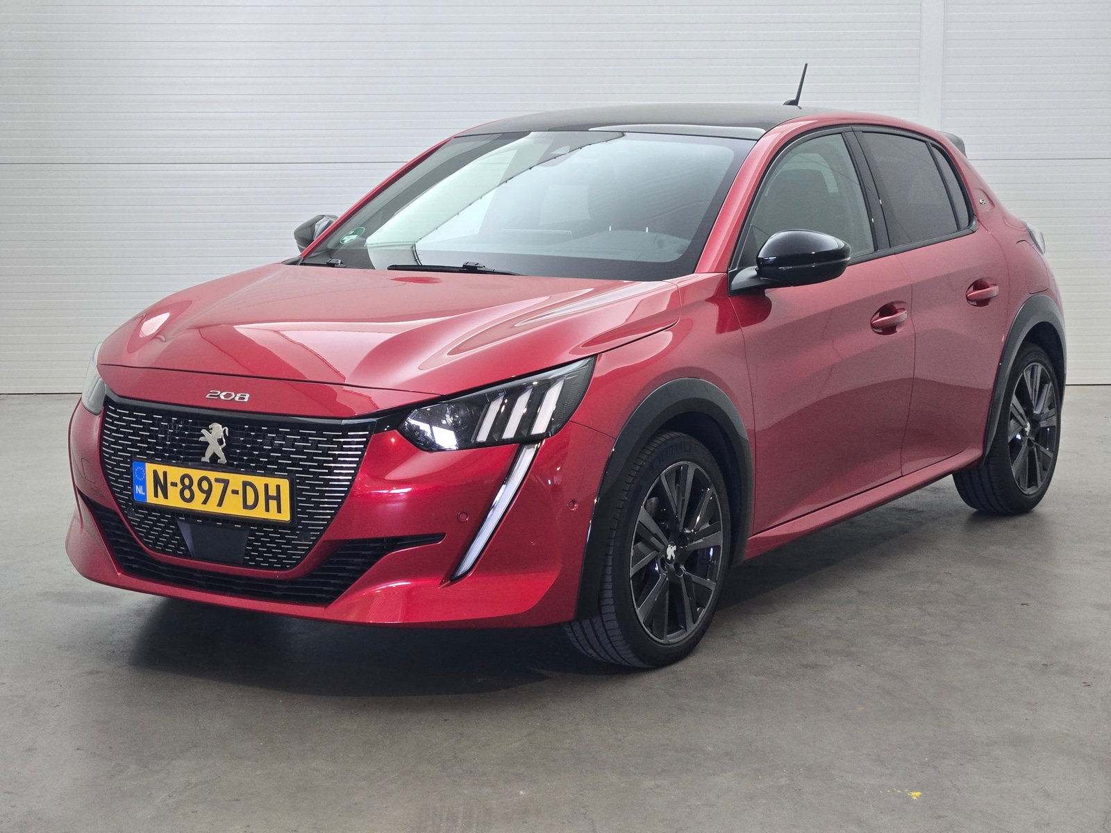 Peugeot 208 1.2i GT - Petrol - Automatic - 131 hp - 166.378 km