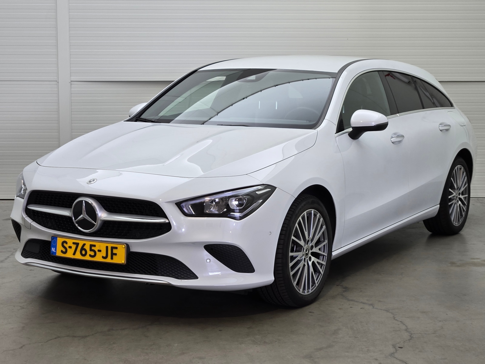 Mercedes-Benz CLA Shooting Brake 250e Luxury - Hybrid - Automatic - 160 hp - 201.389 km