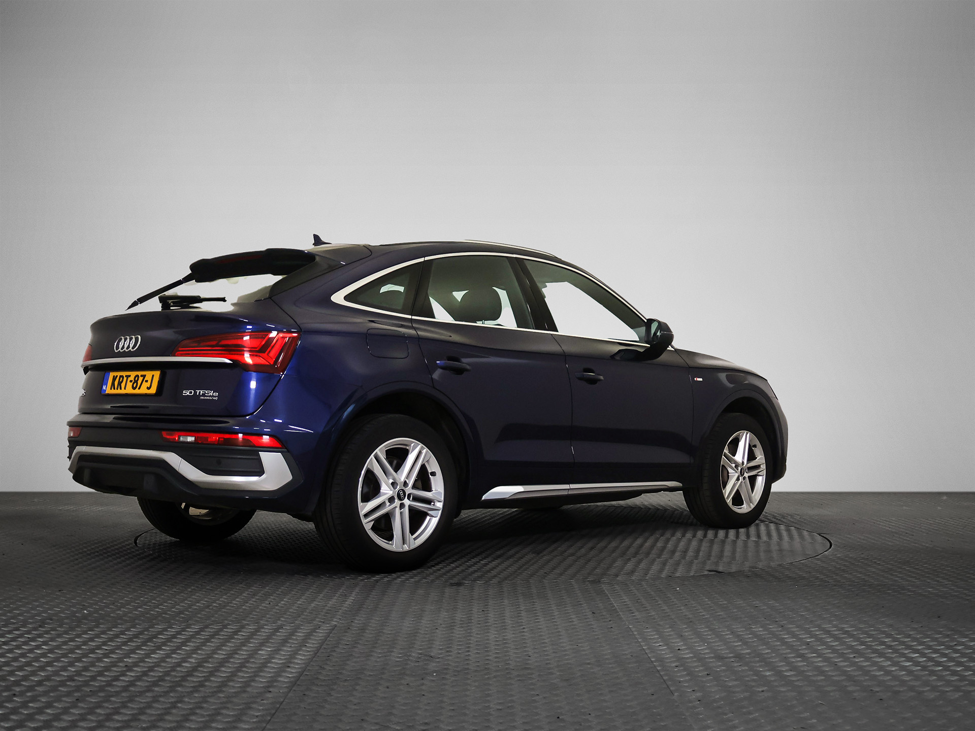 Audi Q5 Sportback 50 TFSIe S Line - Hybrid - Automatic - 265 hp - 132.335 km
