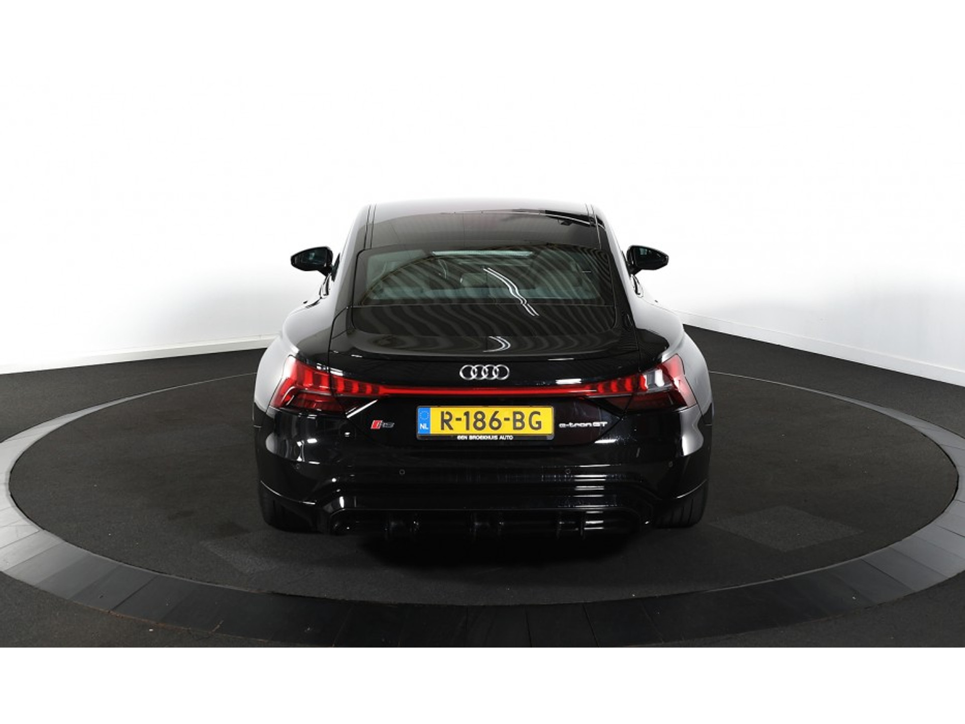 Foto 5 van Audi e-tron GT