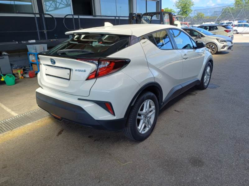 Toyota C-HR 1.8h Business - Hybrid - Automatic - 122 hp - 141.160 km