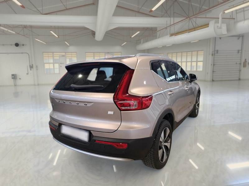 Volvo XC40 T5 Core - Hybrid - Automatic - 261 hp - 67.843 km