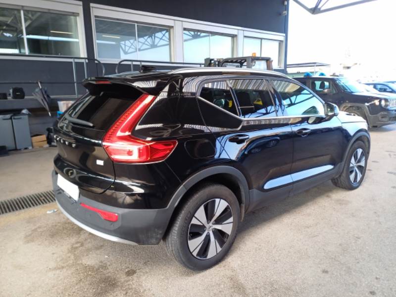 Volvo XC40 T4 Core - Hybrid - Automatic - 211 hp - 114.512 km
