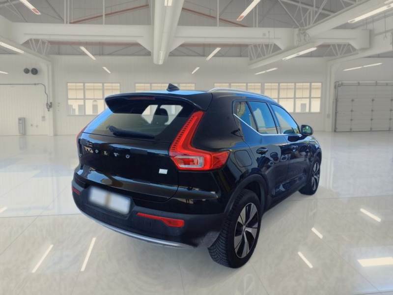 Volvo XC40 T4 Inscription Expression - Hybrid - Automatic - 261 hp - 147.930 km
