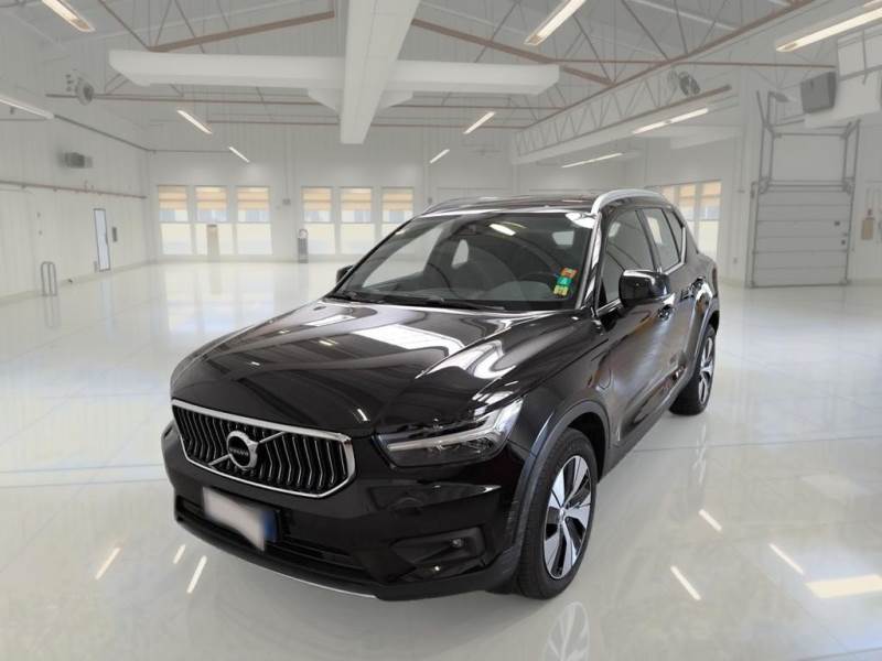 Volvo XC40 T4 Inscription Expression - Hybrid - Automatic - 261 hp - 143.038 km