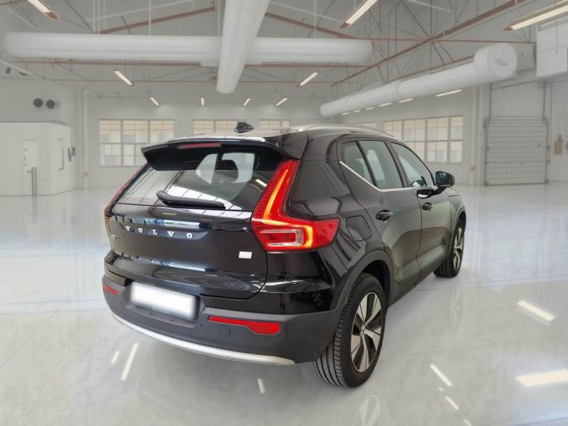 Volvo XC40 T5 Core - Hybrid - Automatic - 261 hp - 114.673 km