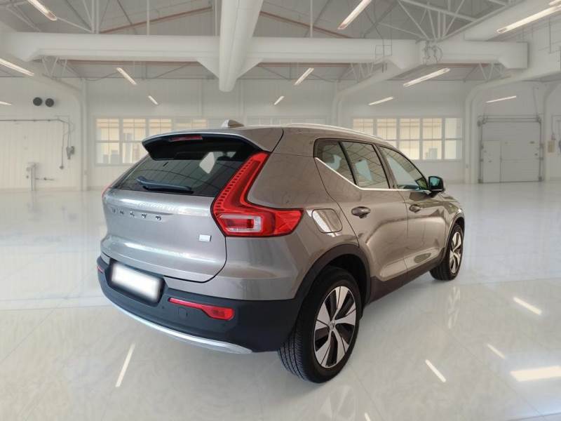 Volvo XC40 T4 Inscription Expression - Hybrid - Automatic - 261 hp - 174.974 km