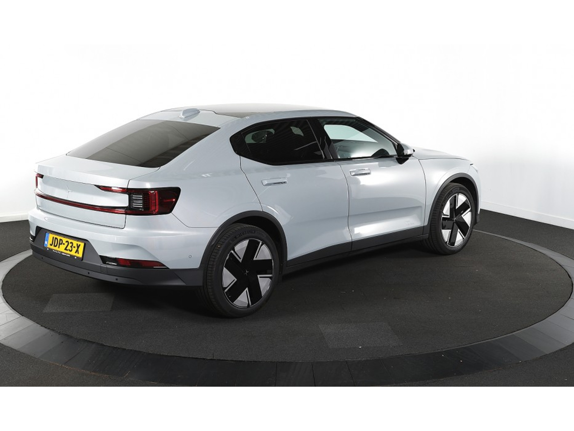 Foto 4 van Polestar 2