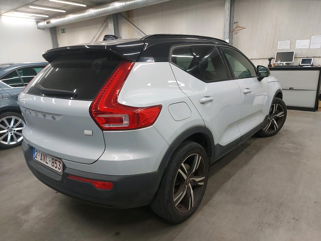 Volvo XC40 1.5 T5 R-Design - Hybrid - Automatic - 180 hp - 26.671 km