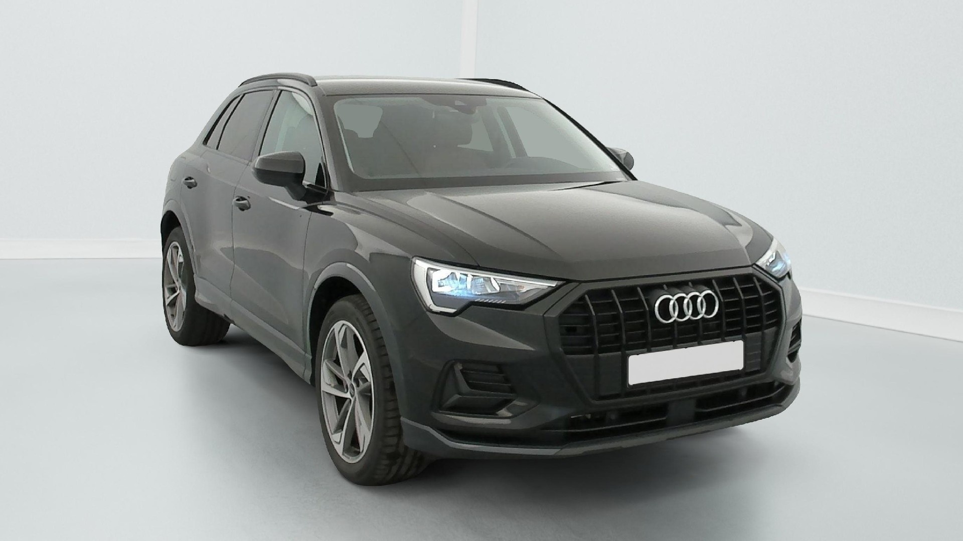 2023 Audi Q3   