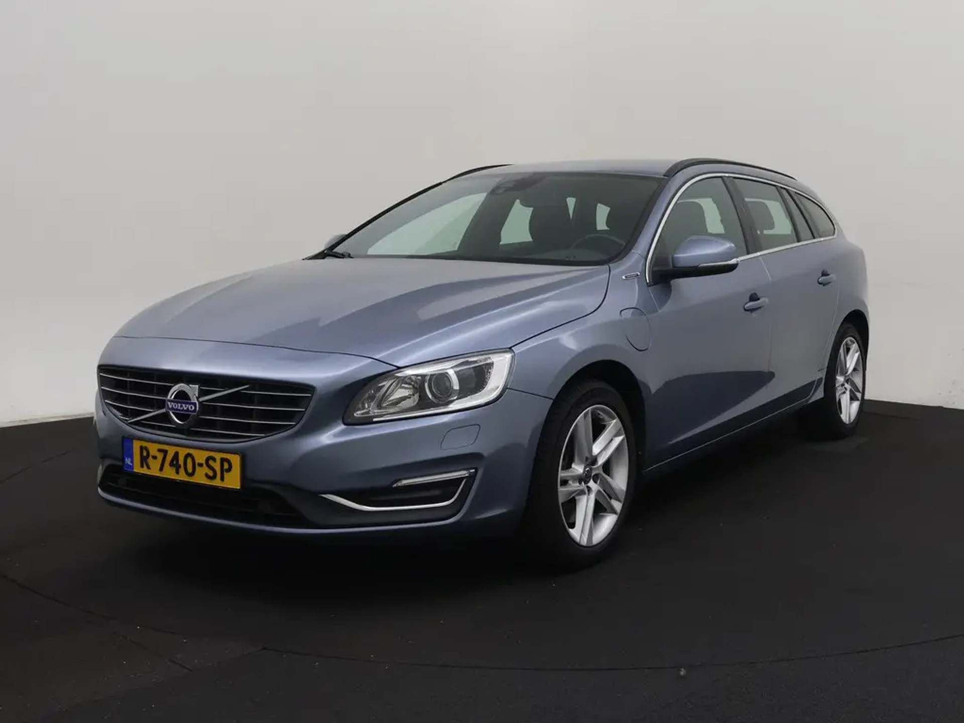 Volvo V60 D5 - AWD - Hybrid - Automatic - 163 hp - 139.226 km