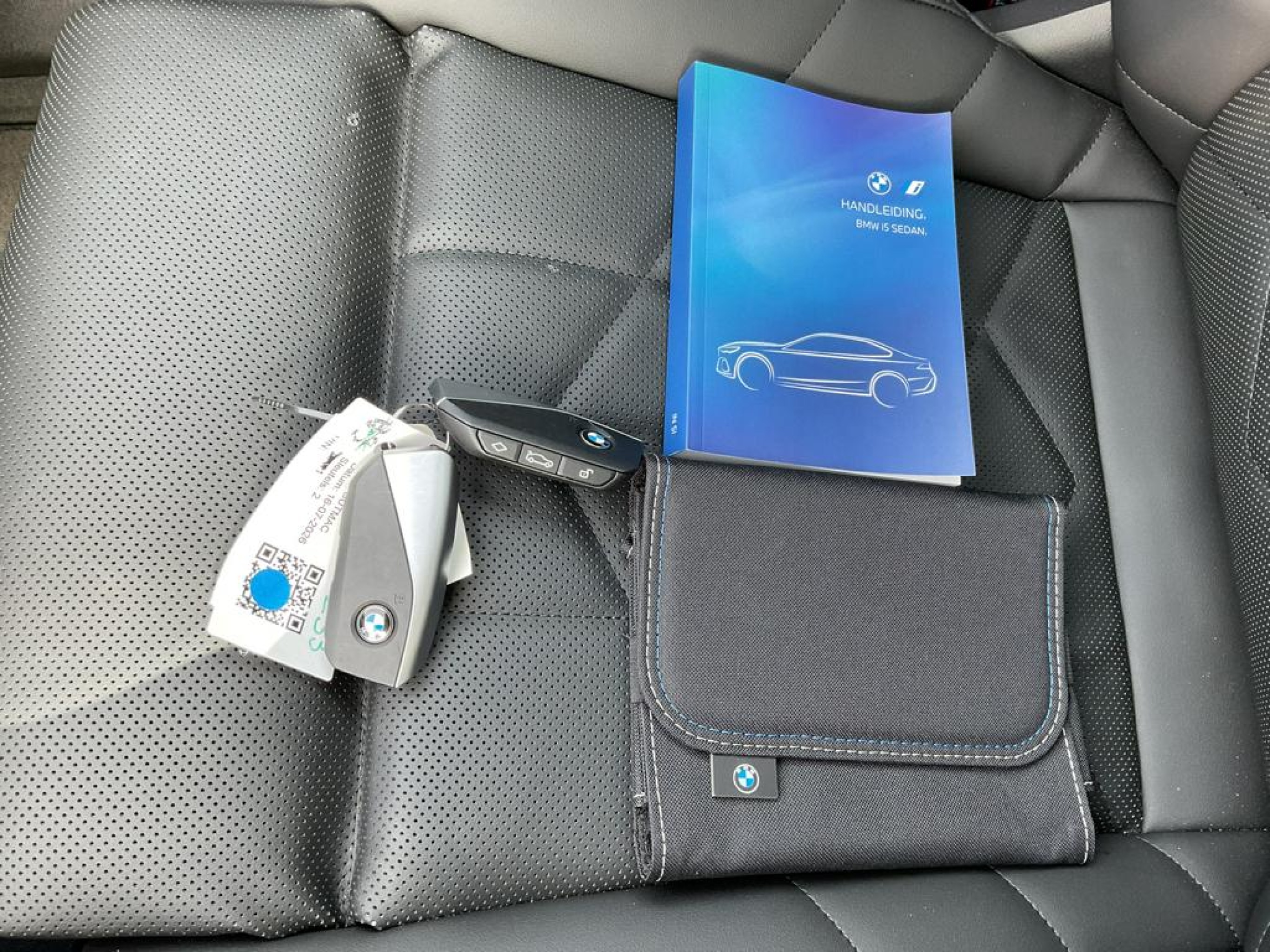 Foto 10 van BMW i5