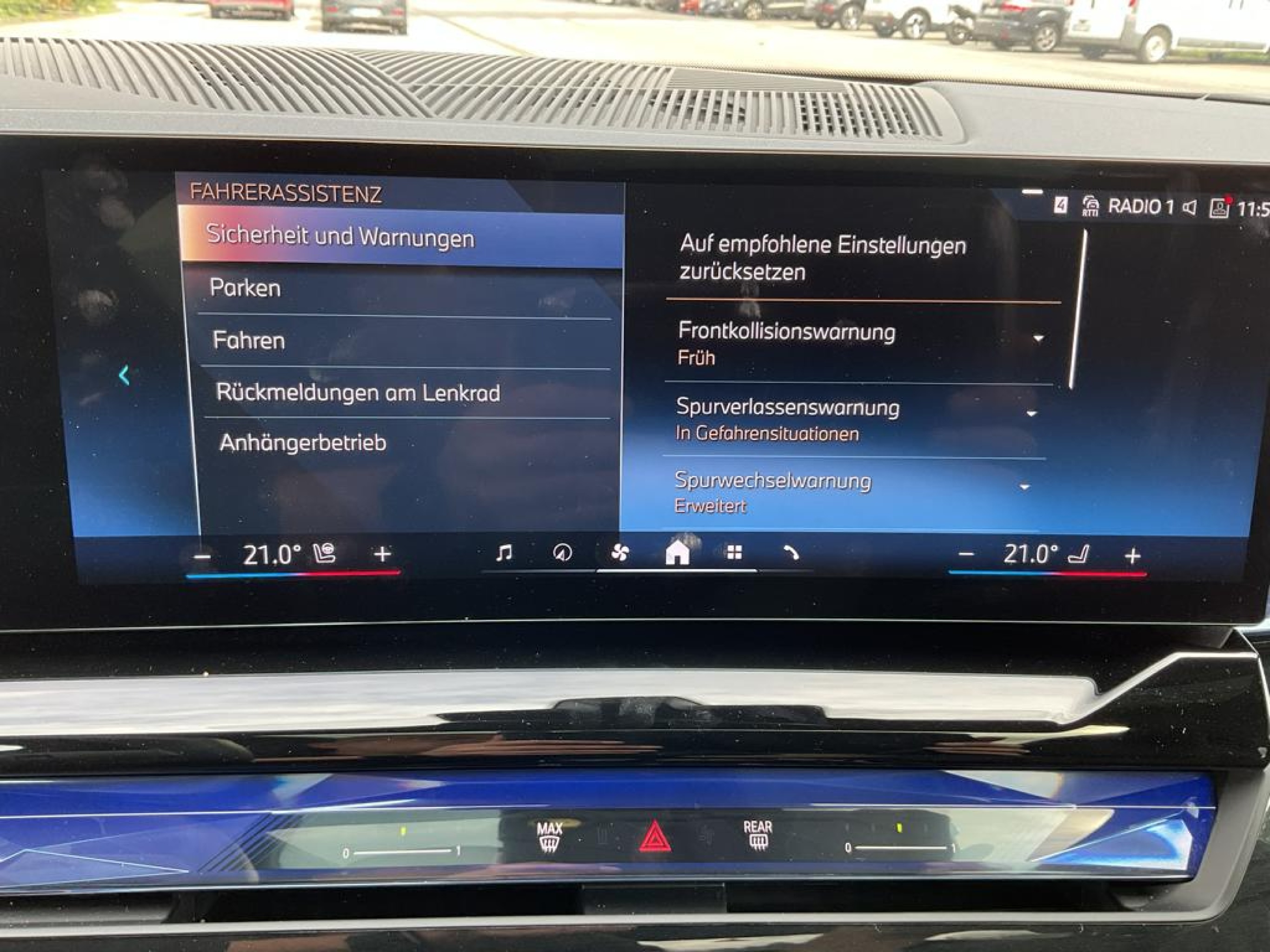 Foto 35 van BMW i5