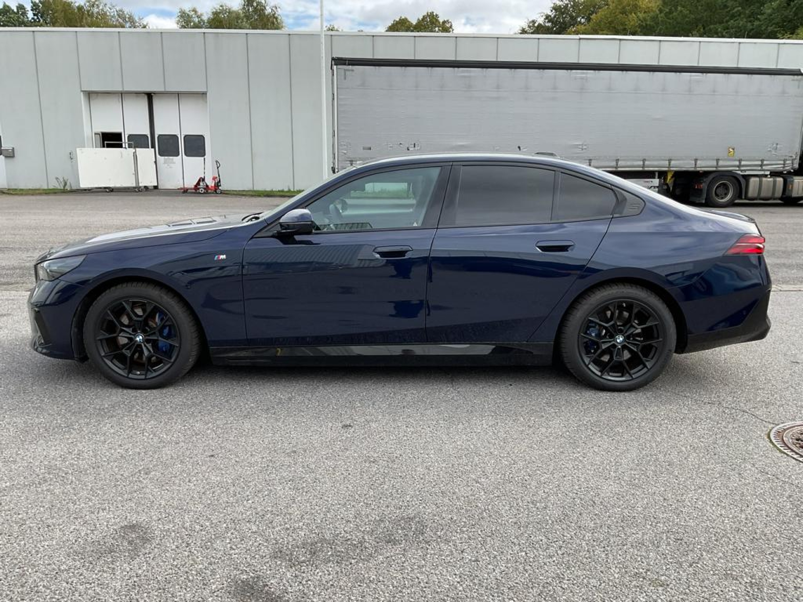 Foto 4 van BMW i5