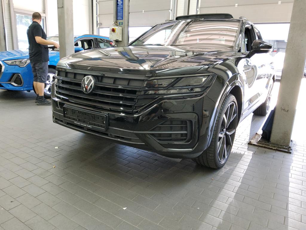 Volkswagen Touareg 3.0 TDI R-Line - Diesel - Automatic - 286 hp - 49.654 km