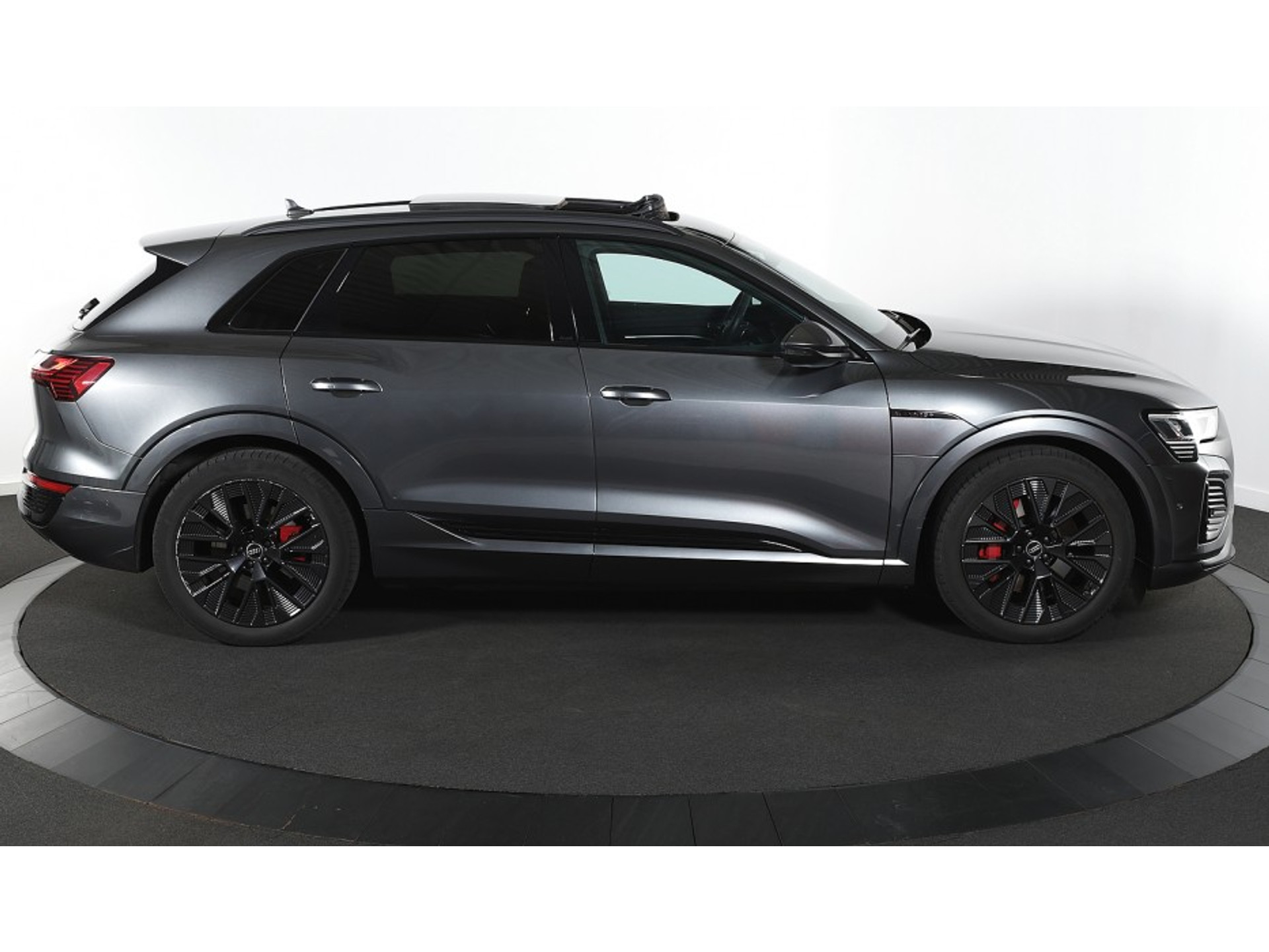 Foto 7 van Audi Q8