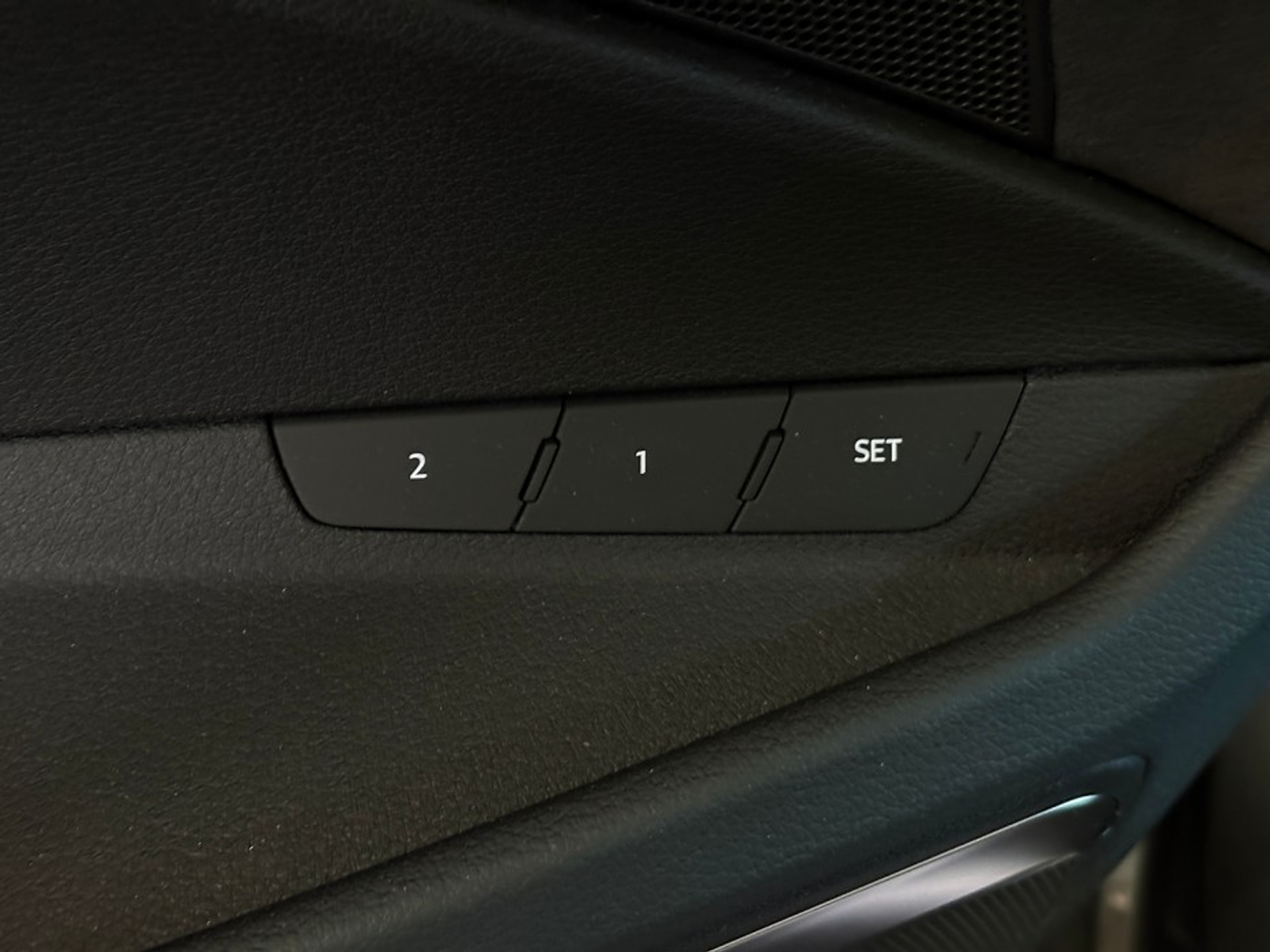 Foto 21 van Audi Q8