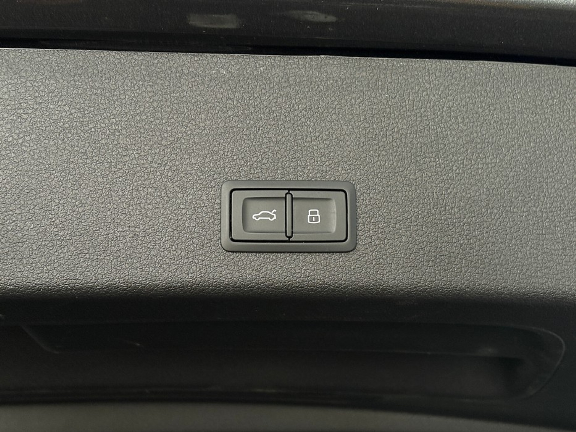 Foto 33 van Audi Q8