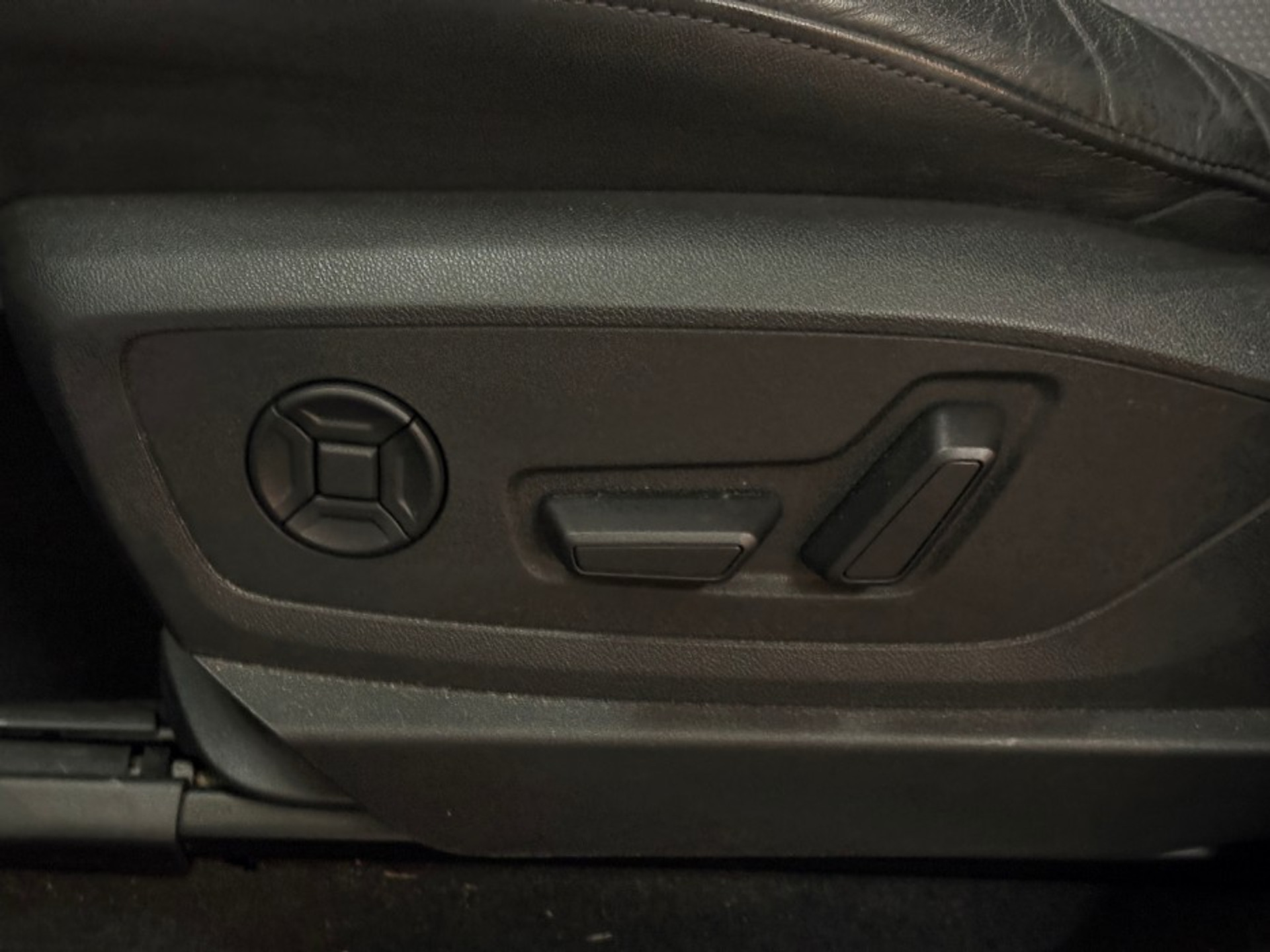 Foto 19 van Audi Q8