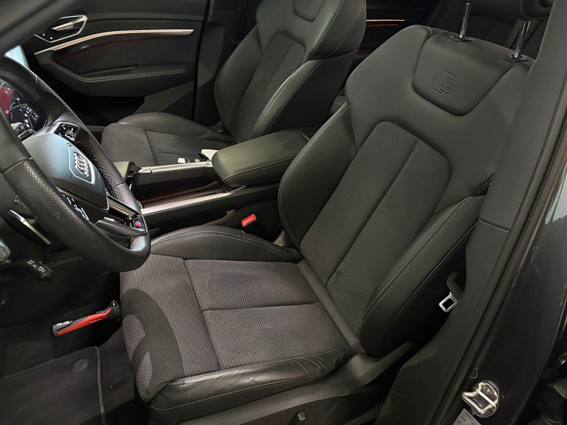 Foto 20 van Audi Q8