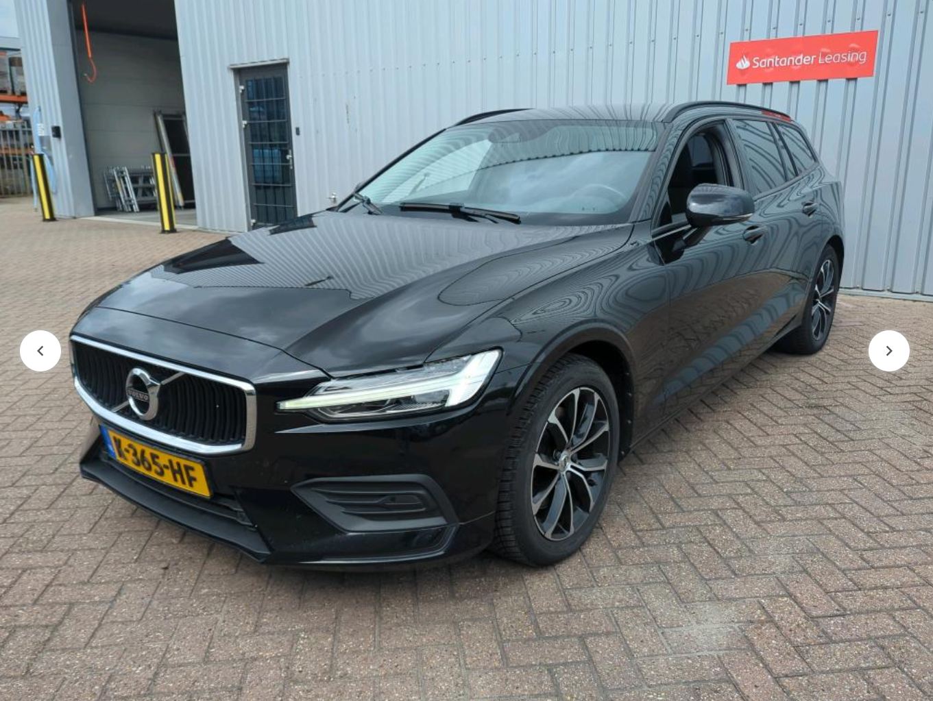 Volvo V60 B3 Momentum - Petrol - Automatic - 163 hp - 205.300 km