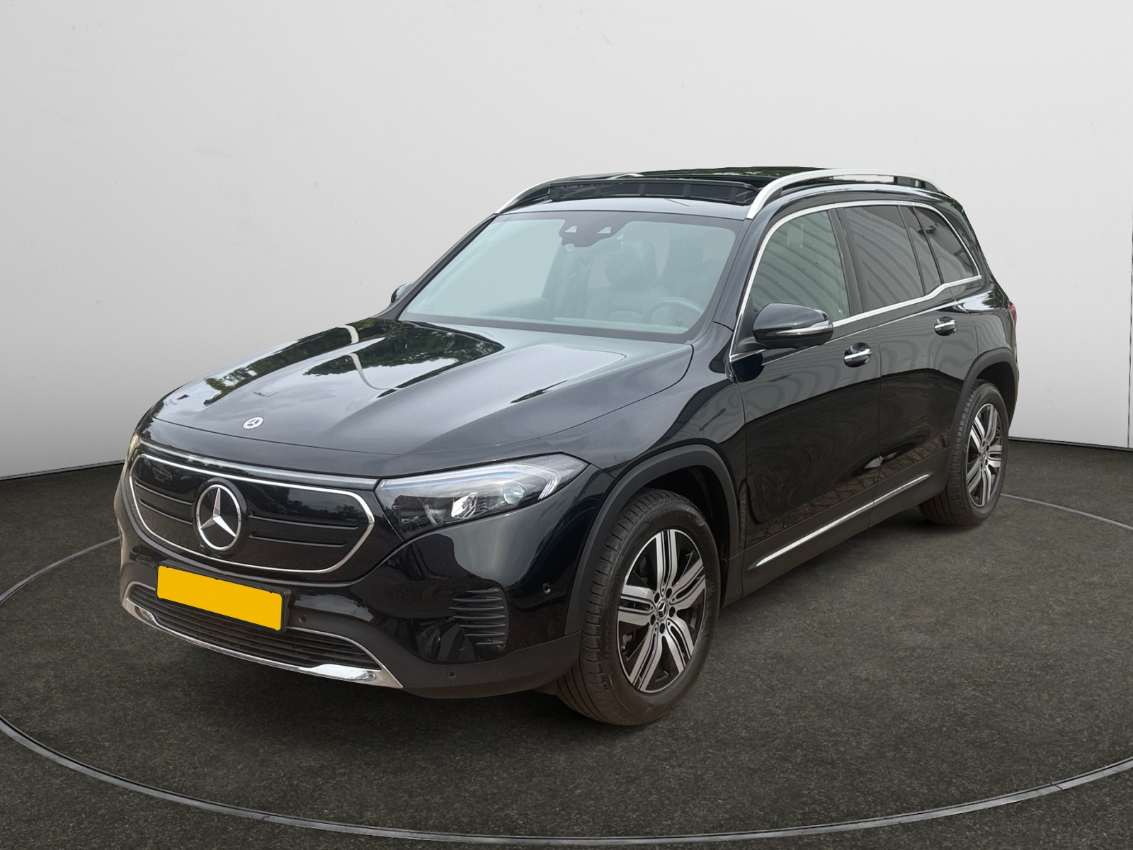 Foto 3 van Mercedes EQB