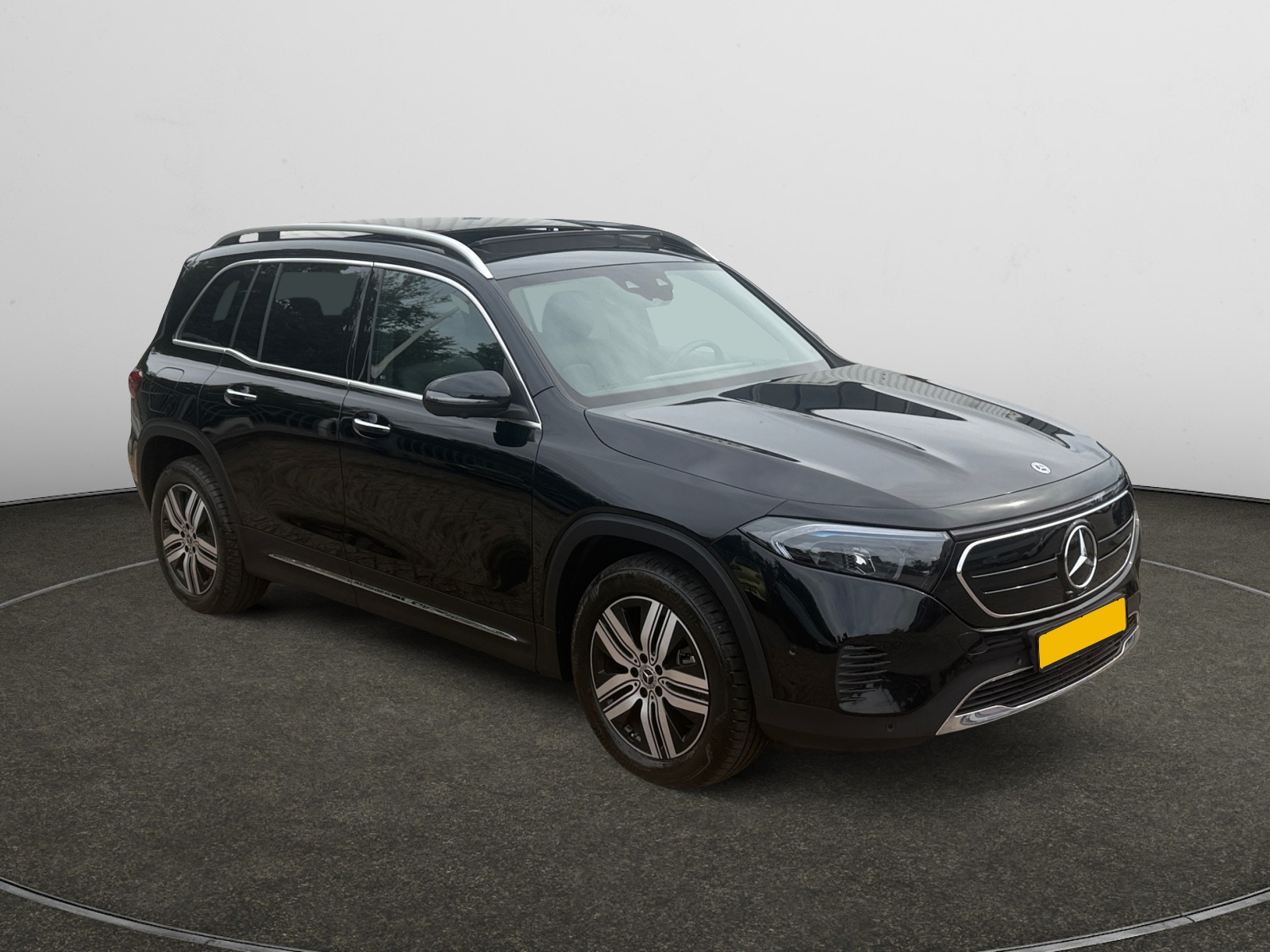 Foto 2 van Mercedes EQB