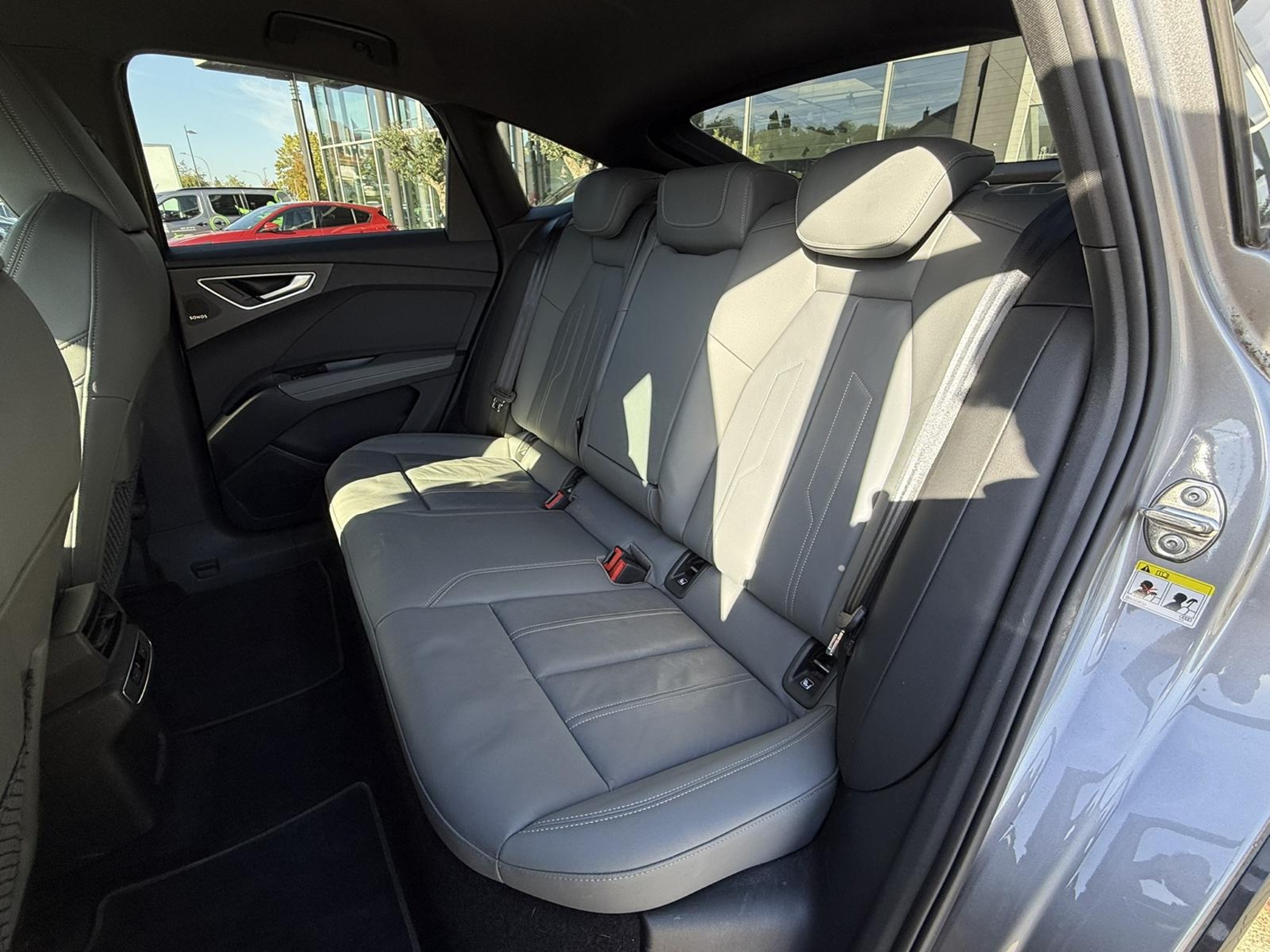Foto 7 van Audi Q4 e-tron