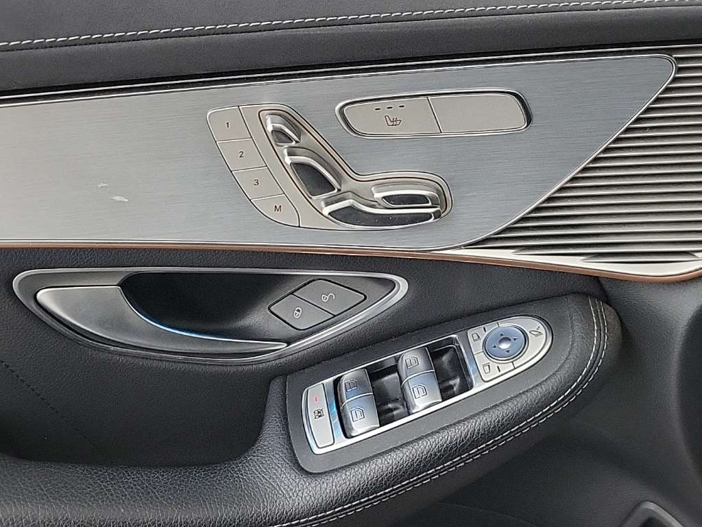 Foto 16 van Mercedes EQC