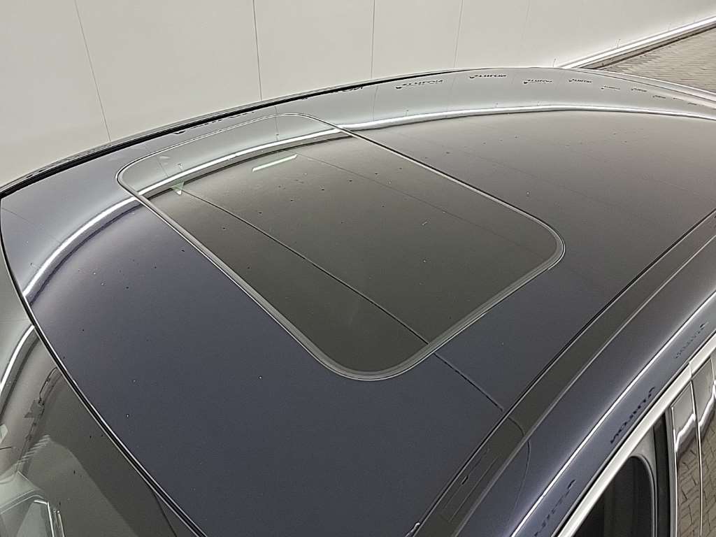 Foto 15 van Mercedes EQC