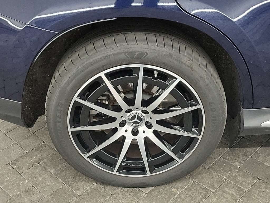 Foto 12 van Mercedes EQC
