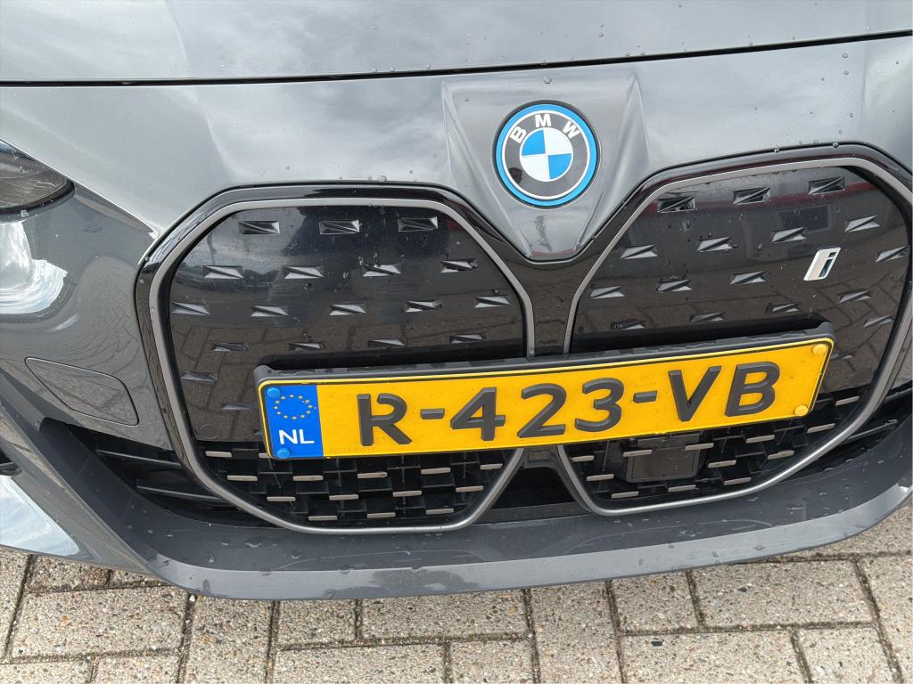 Foto 23 van BMW i4