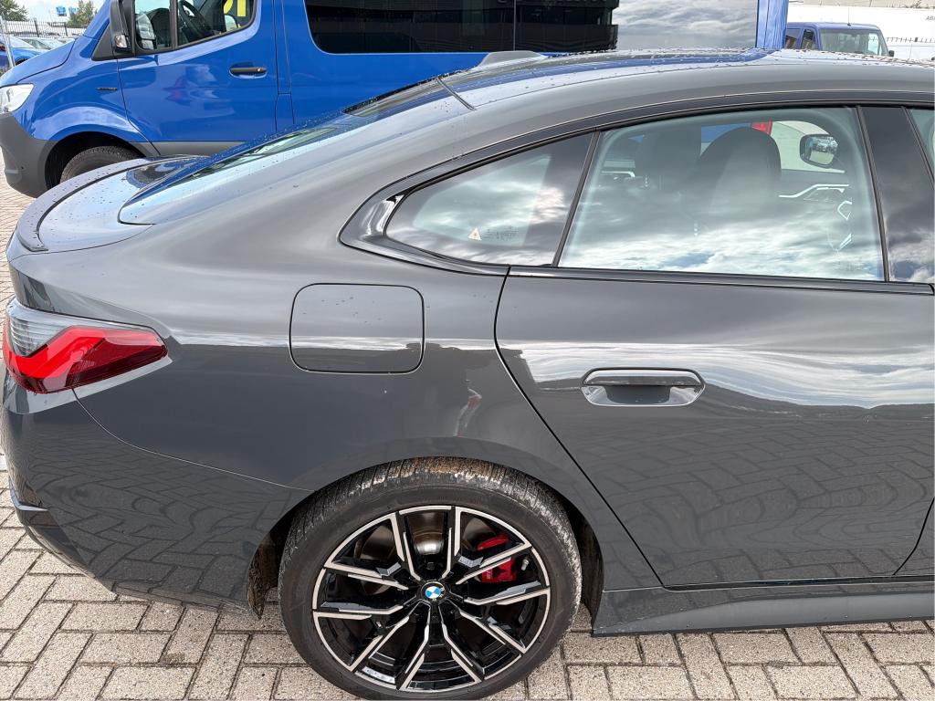 Foto 24 van BMW i4