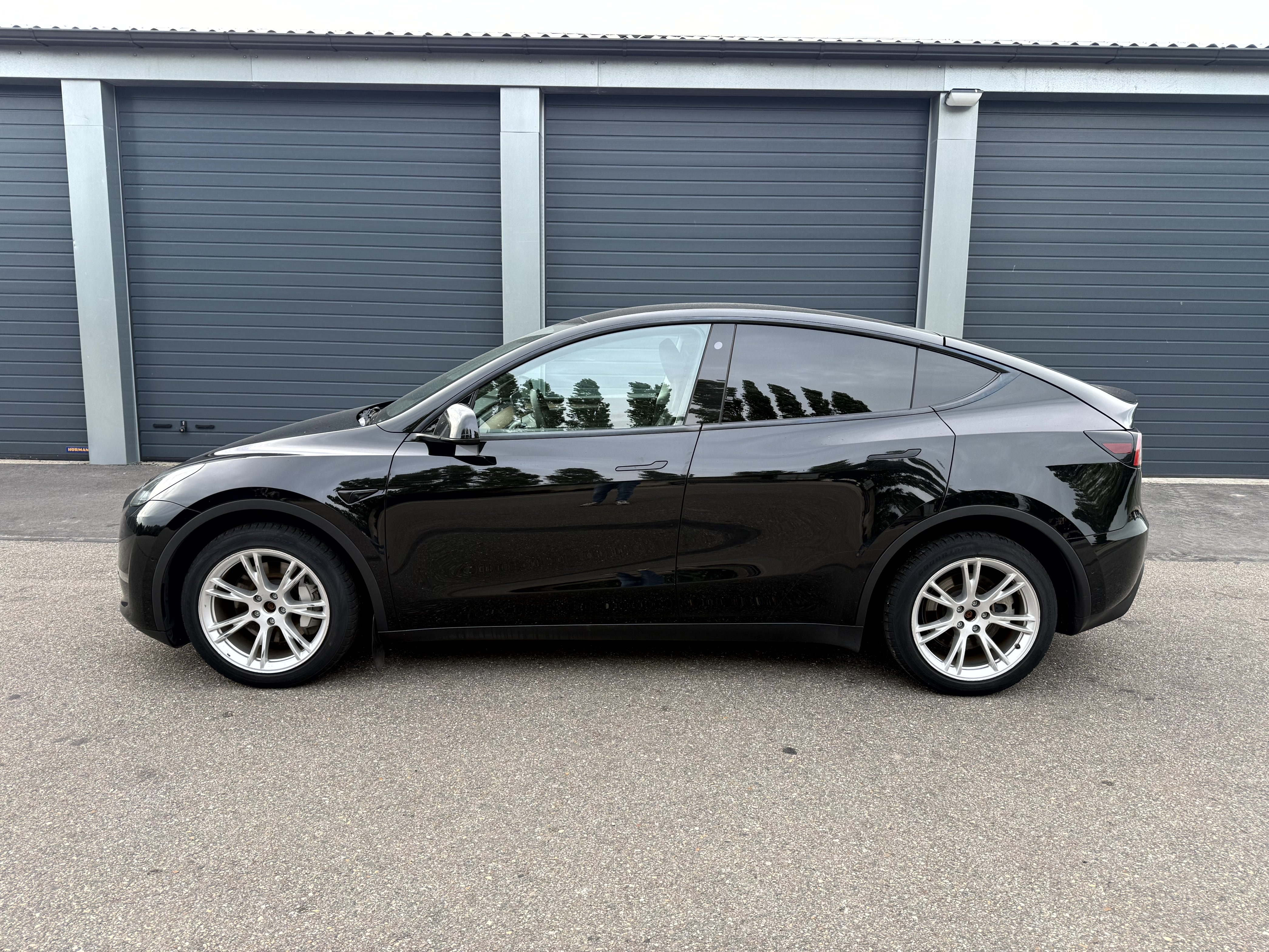 Foto 5 van Tesla Model Y
