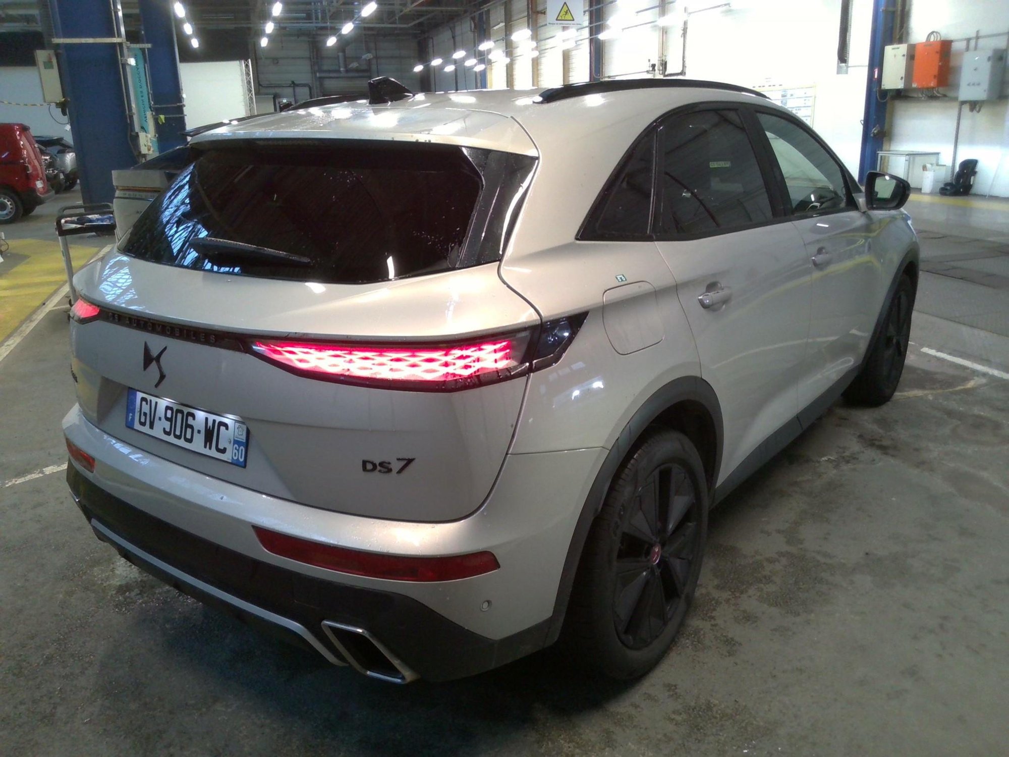 DS 7 Crossback Crossback 1.6 E-TENSE Performance Line + - Hybrid - Automatic - 225 hp - 28.100 km