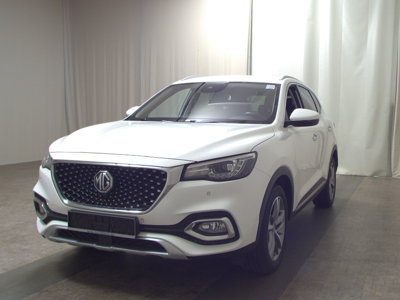 MG HS 1.5 Luxury - Hybrid - Automatic - 162 hp - 53.999 km