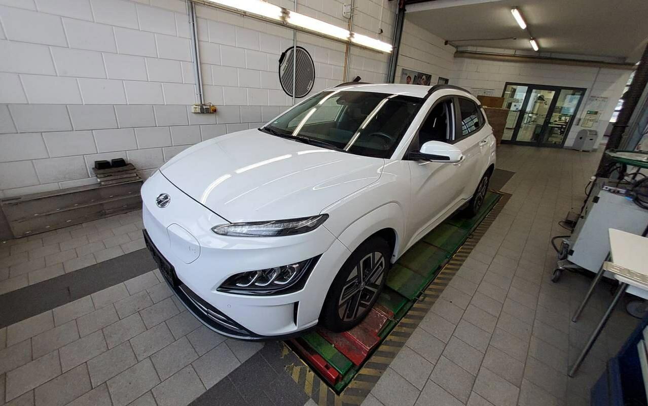 Hyundai Kona 39 kWh - Electric - Automatic - 136 hp - 56.660 km