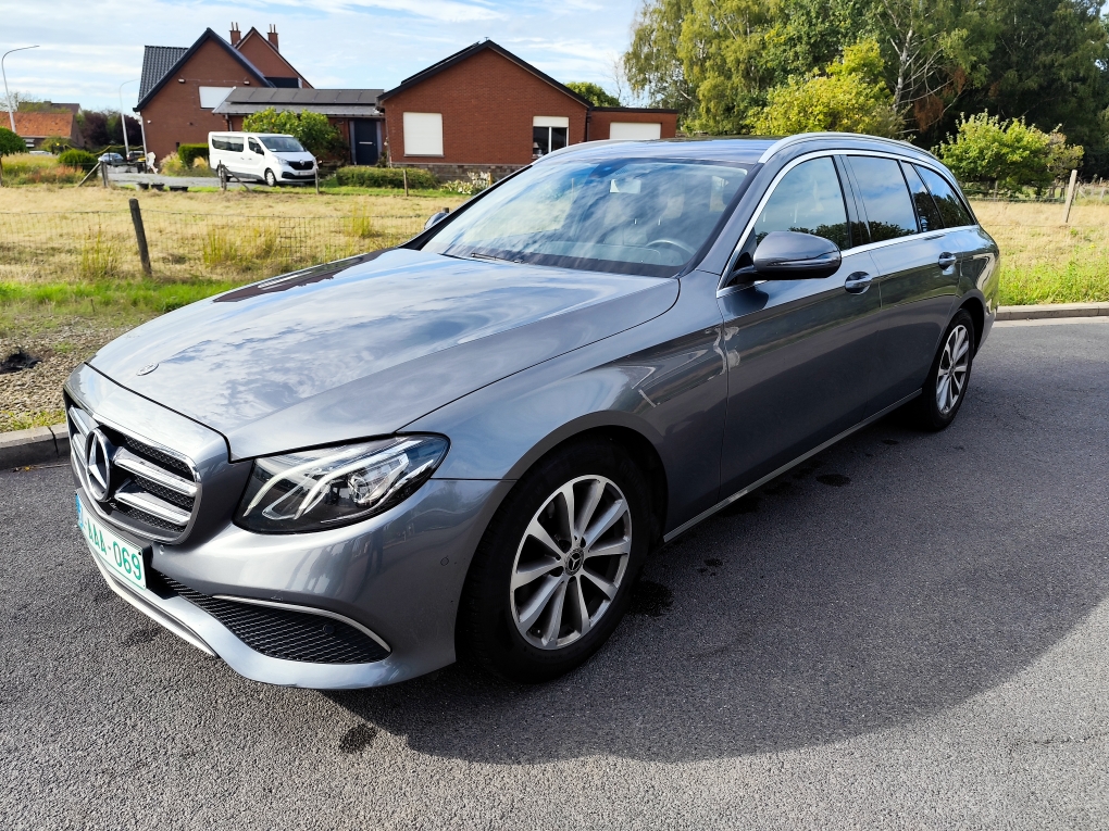 Mercedes-Benz E Brak 200 Businss Solution - Disl - Automatic - 160 hp - 196.925 km
