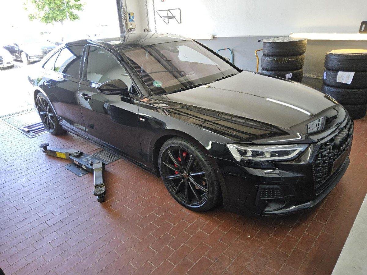 2023 Audi A8 salvage, VIN WAUZZZF81PN010402