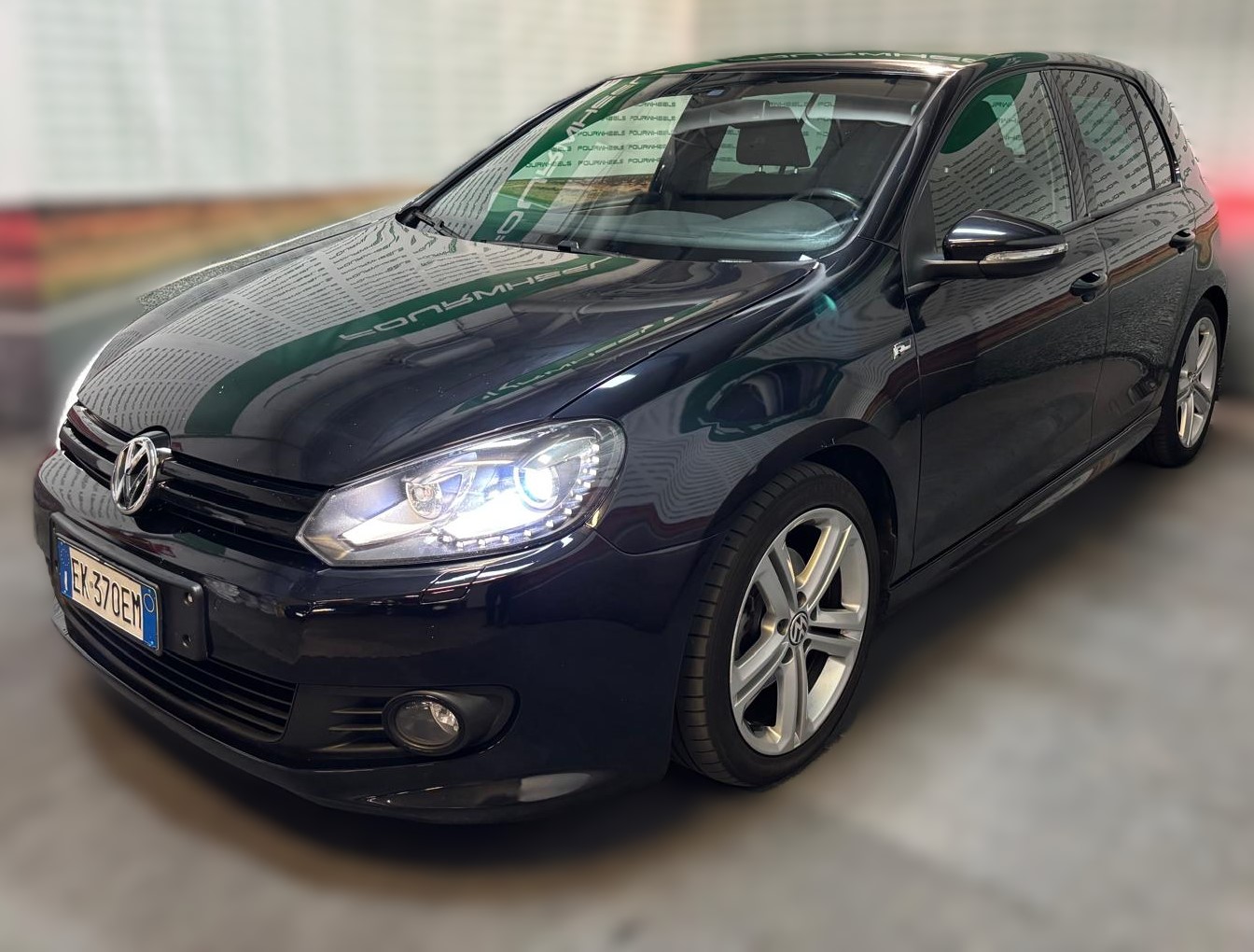 Volkswagen Golf 1.4 TSI Business Edition R - Petrol - Manual - 122 hp - 160.895 km
