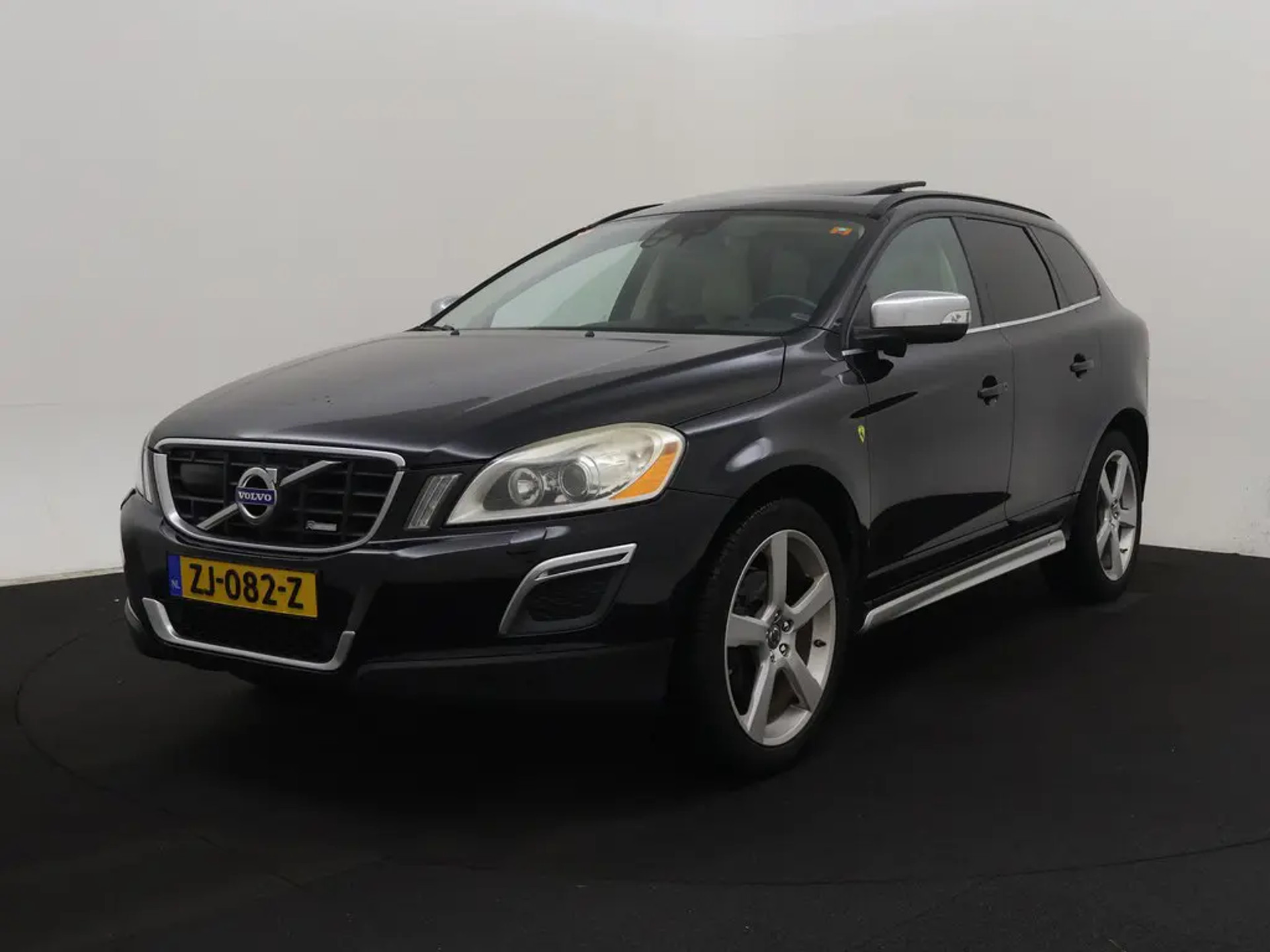 Volvo XC60 D5 R-Design - AWD - Diesel - Automatic - 205 hp - 263.027 km