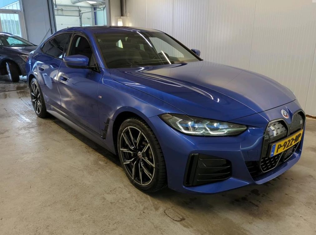 Foto 2 van BMW i4