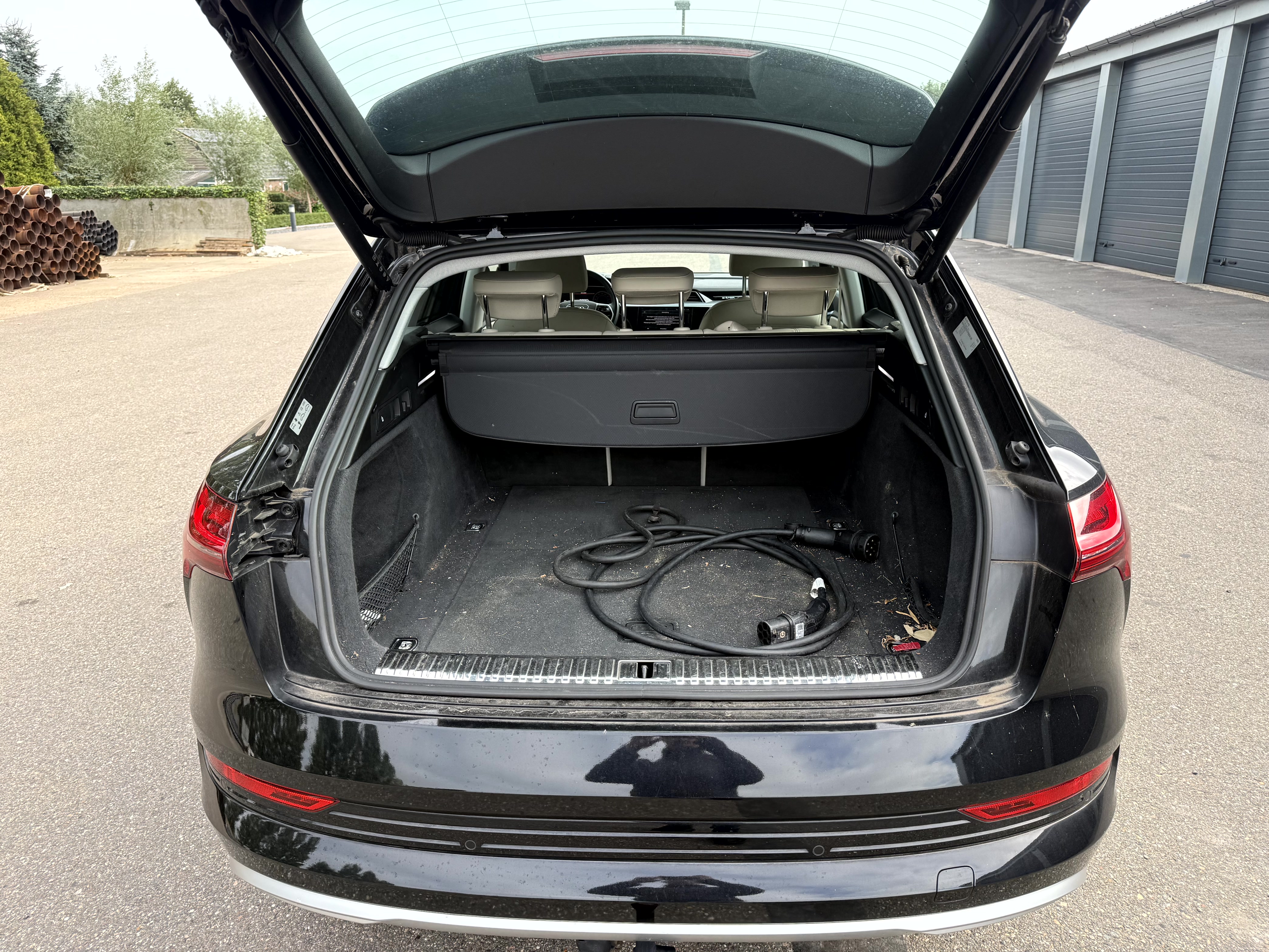 Foto 11 van Audi e-tron
