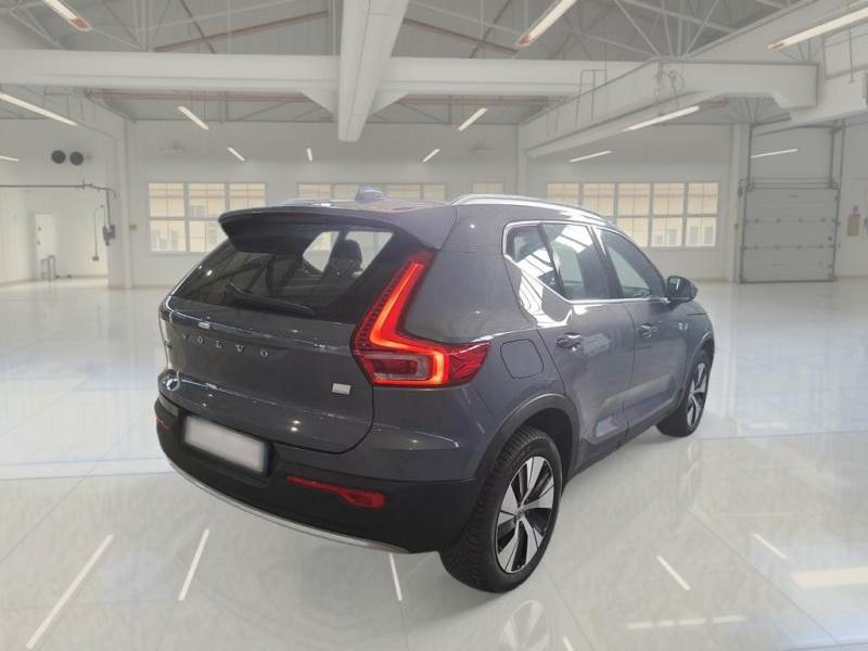 Volvo XC40 T5 Plus Bright - Hybrid - Automatic - 261 hp - 70.165 km