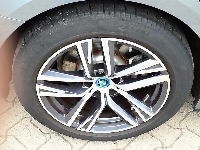 Foto 15 van BMW i4