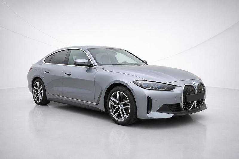 Foto 2 van BMW i4