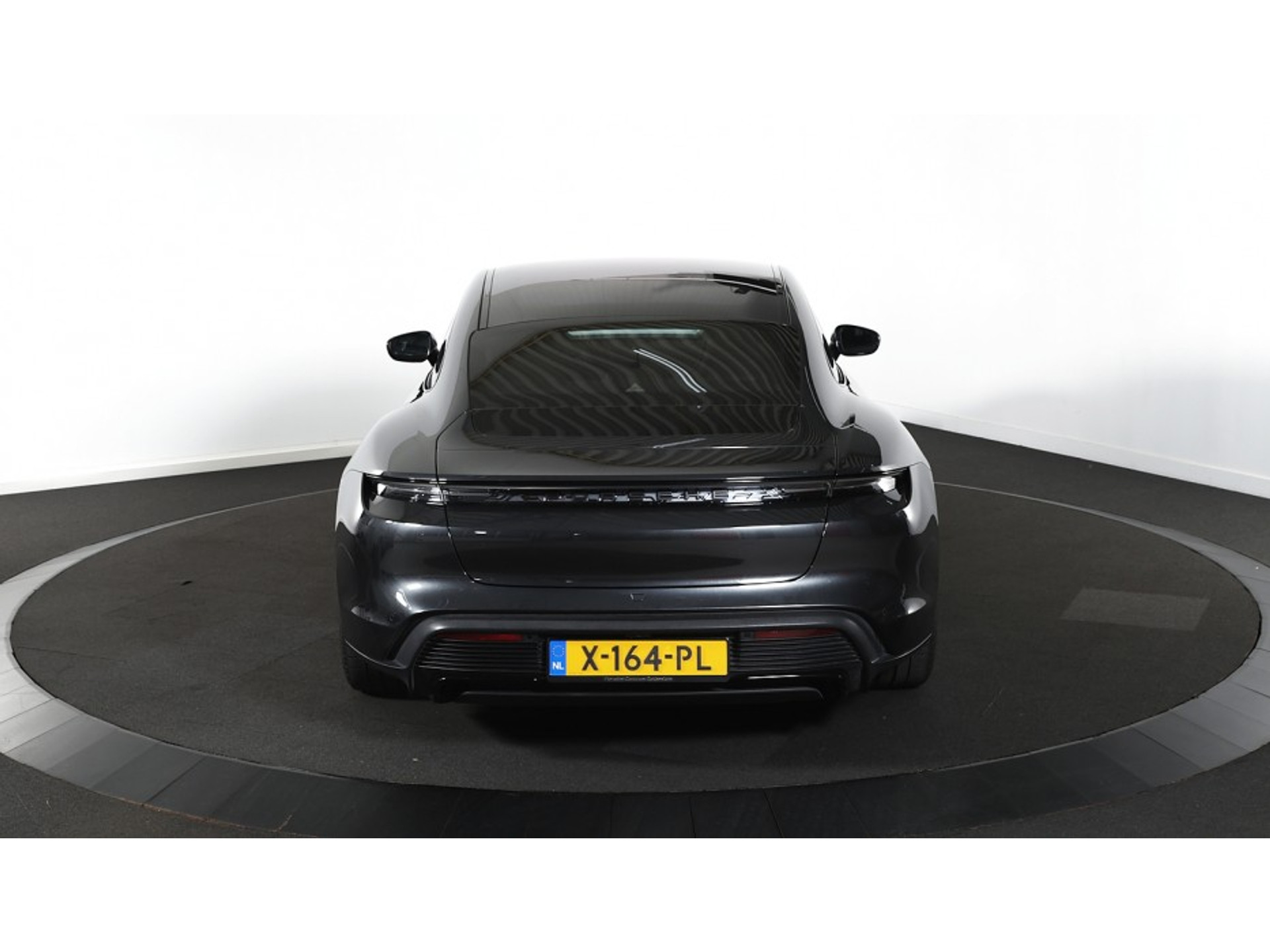 Foto 18 van Porsche Taycan