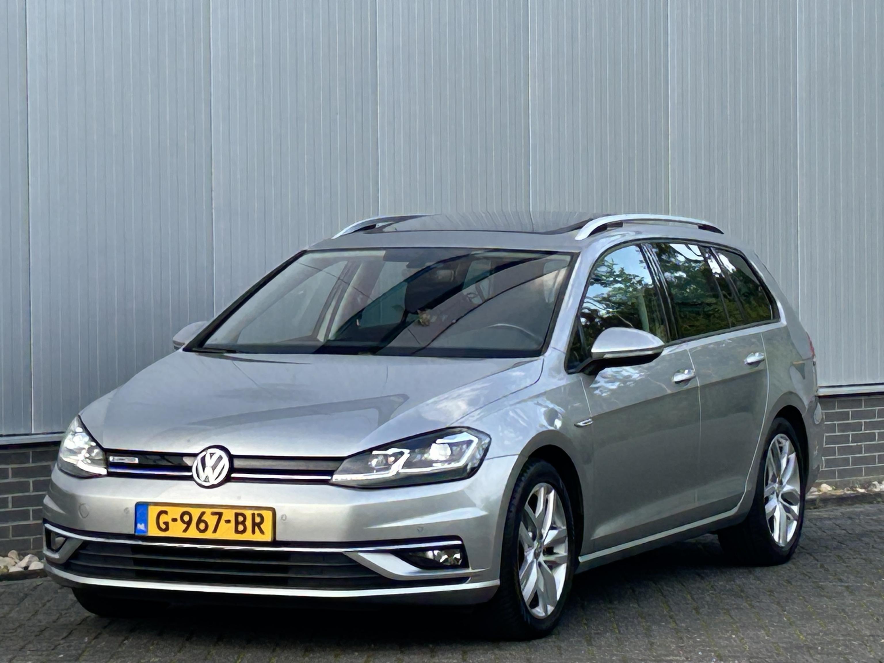 Volkswagen Golf Variant 1.5 TSI Comfortline Business - Petrol - Manual - 131 hp - 192.050 km