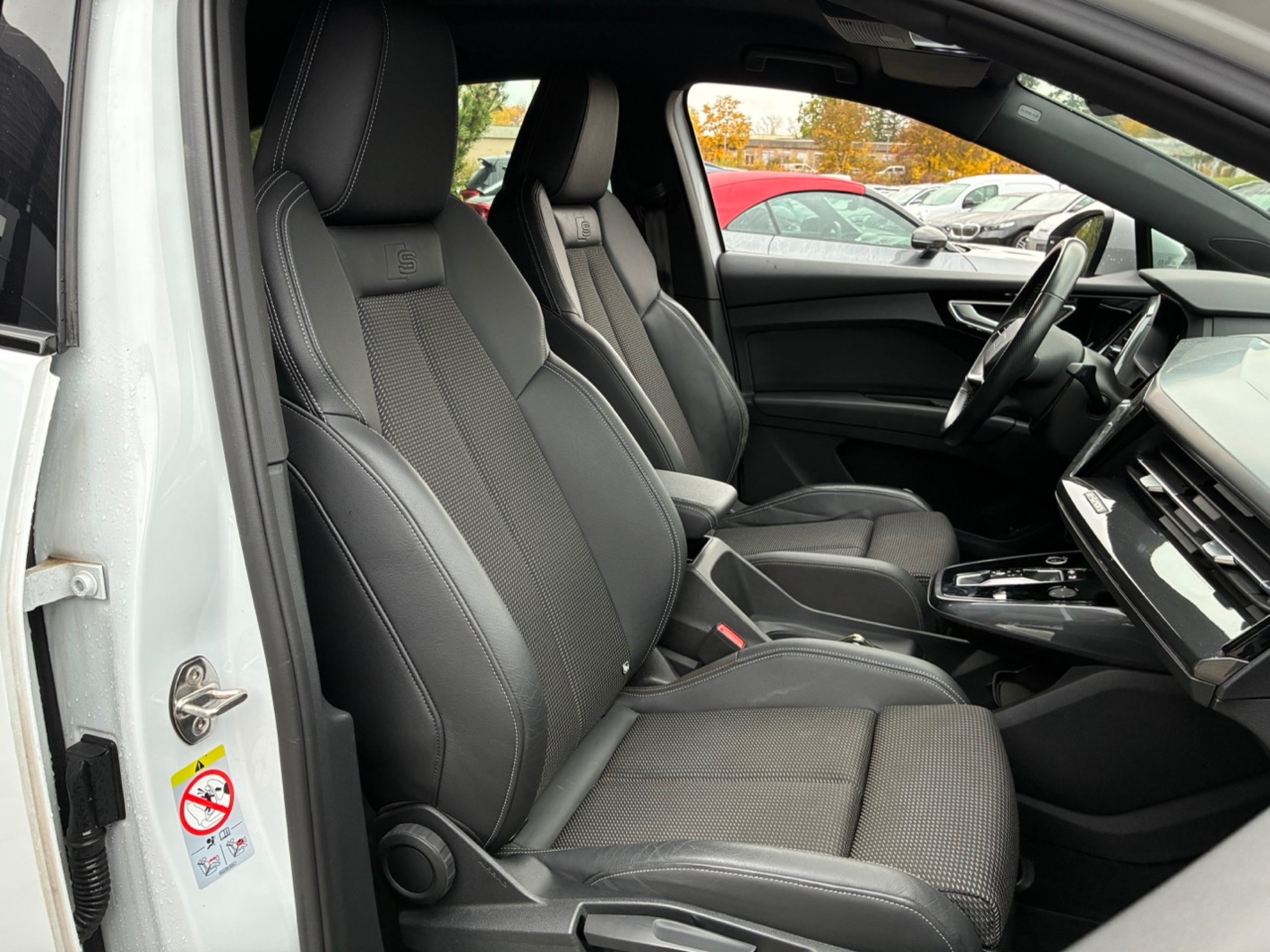 Foto 17 van Audi Q4 e-tron