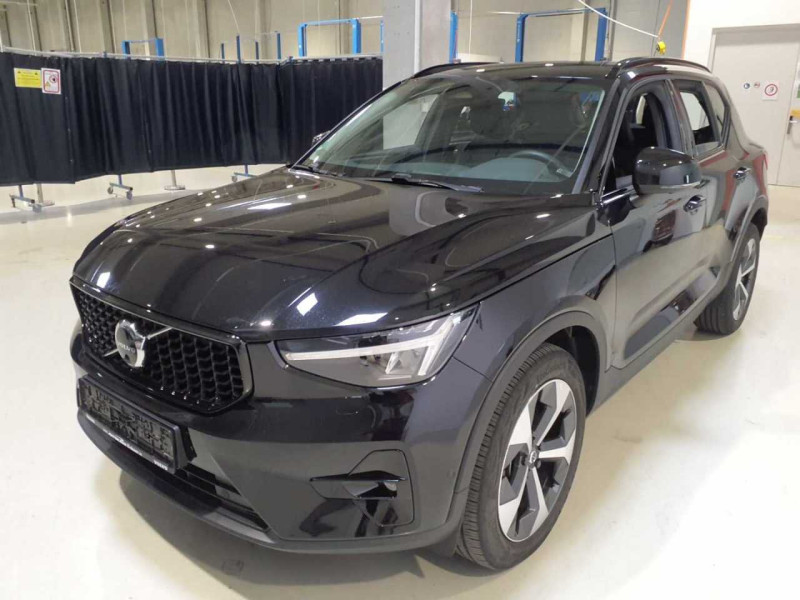 Volvo XC40 B4 Plus Dark - Petrol - Automatic - 197 hp - 35.406 km